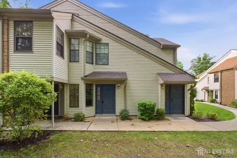 2101 Bayhead Dr, Parlin, NJ 08859