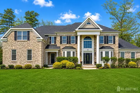 814 Rahel Dr, Franklin, NJ 08322