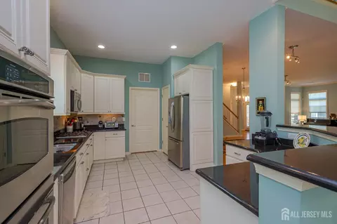 Kitchen - 9 Monarch Rd, Monroe, NJ 08831 photo 3 of 3