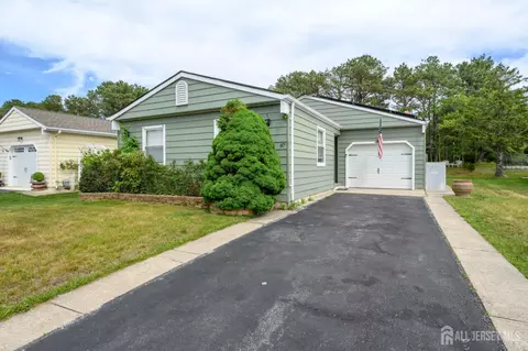87 Chesterfield Ln, Berkeley, NJ 08757