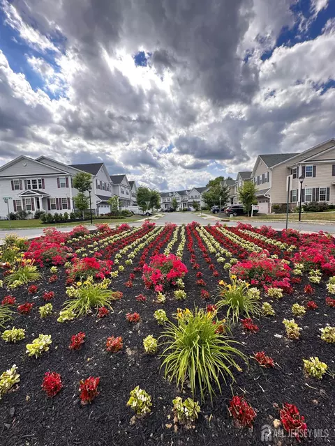 44 Begonia Ln, Monroe, NJ 08831