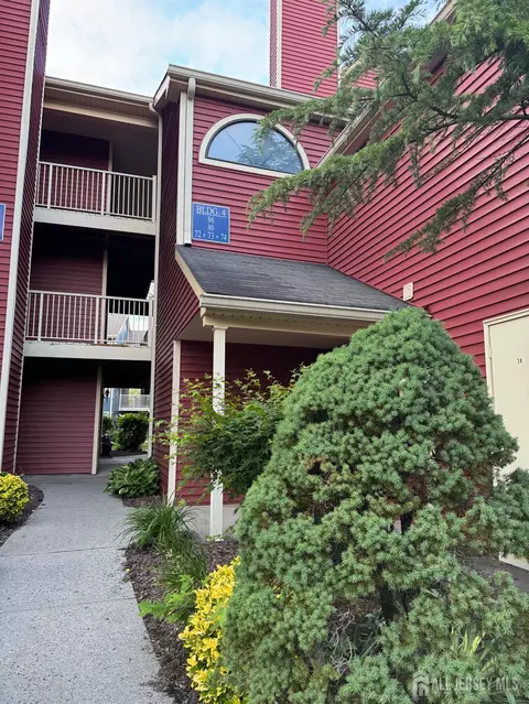 86 Crosspointe Dr #86, East Brunswick, NJ 08816