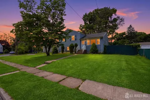 218 Schillaci Ln, South Plainfield, NJ 07080