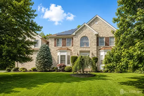 111 Delmonico Ave, Somerset, NJ 08873