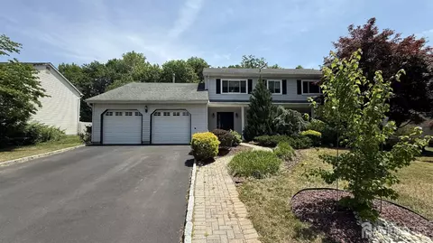 18 Erin Ln, Old Bridge, NJ 08857