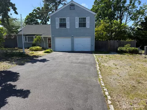 904 Nantucket Ct, Toms River, NJ 08753