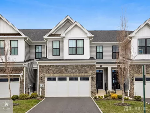 26 Wisteria Ct, Monroe, NJ 08831