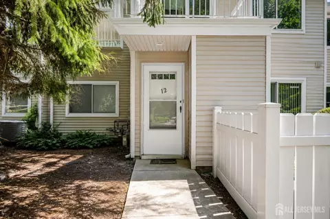 12 Wynwood Dr, South Brunswick, NJ 08852