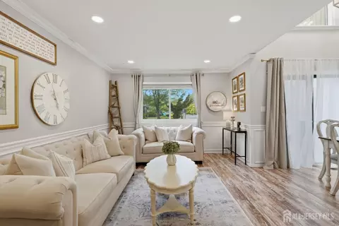 115 Bowne Dr, Matawan, NJ 07747