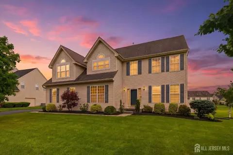 14 Rue Cezanne St, Somerset, NJ 08873