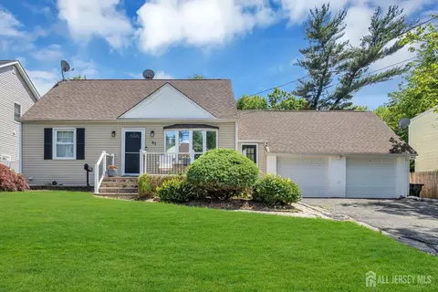 81 Lois Ave, East Brunswick, NJ 08816
