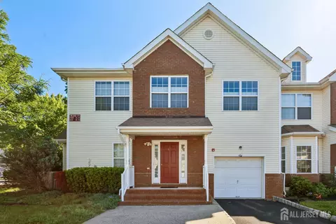 67 Forest Dr, Piscataway, NJ 08854