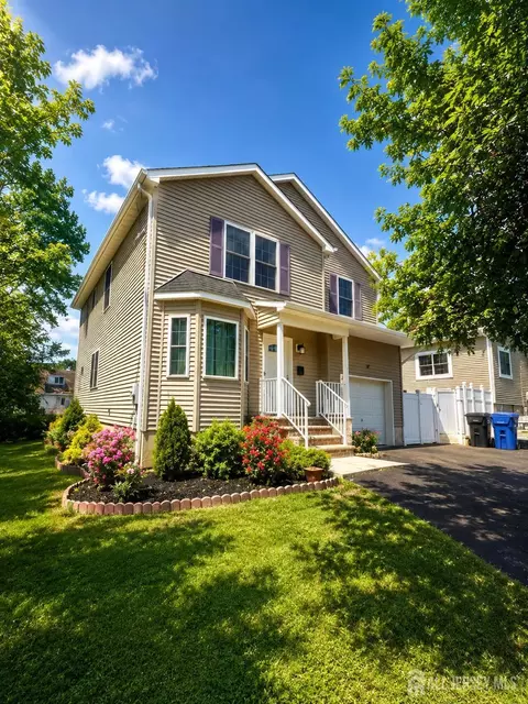 7 Paul St, Fords, NJ 08863