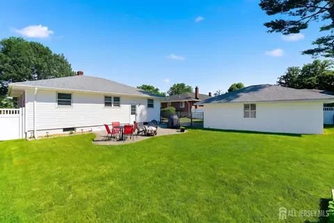 38 Harkins St, South Amboy, NJ 08879