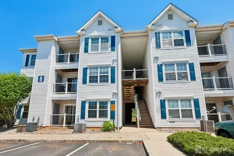 811 Waterford Dr, Edison, NJ 08817