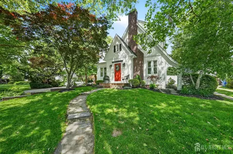 1109 N Boyd Pkwy N, North Brunswick, NJ 08902