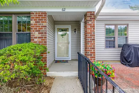 62 Wycoff Way E #62, East Brunswick, NJ 08816