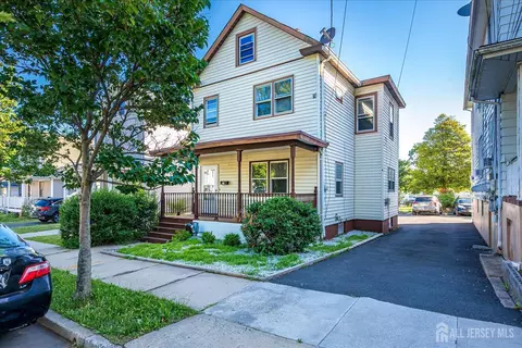 49 Comstock St, New Brunswick, NJ 08901