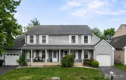 33 Allison Dr, East Brunswick, NJ 08816