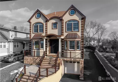 1855 Woodland Ave, Edison, NJ 08820