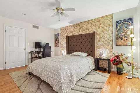 Bedroom - 489 Plainfield Rd, Edison, NJ 08820 photo 4 of 10