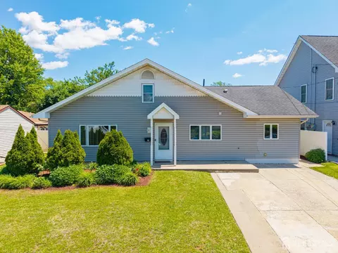 24 Winthrop Rd, Edison, NJ 08817