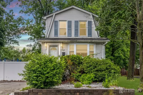 1107 Cook Ave, Laurence Harbor, NJ 08879