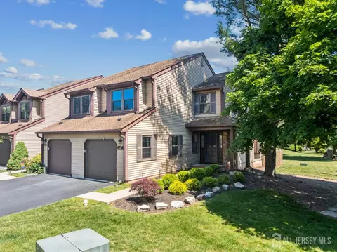 82 Bayberry Dr #82, Somerset, NJ 08873