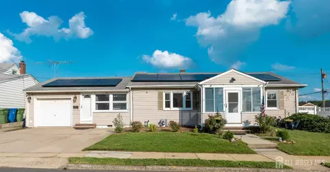 2 Hilltop Ave, South Amboy, NJ 08879