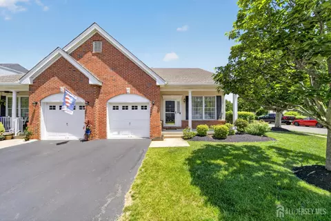 71 Burholme Dr, Hamilton, NJ 08691