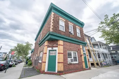 201 Gordon St, Perth Amboy, NJ 08861