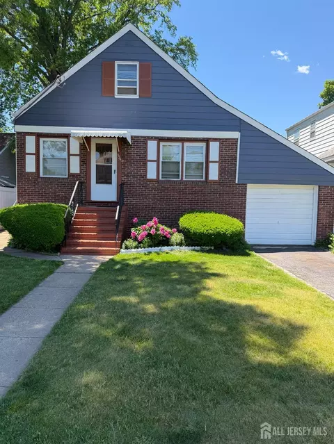624 Chandler Ave, Roselle, NJ 07203