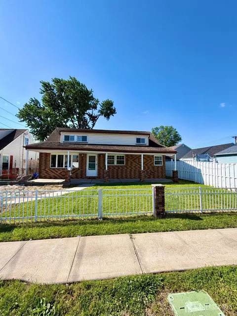 17 Birch St, Carteret, NJ 07008