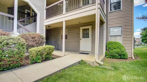 124 Concordia Cir #A, Monroe, NJ 08831