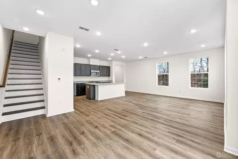 86 Depot Way, Dunellen, NJ 08812