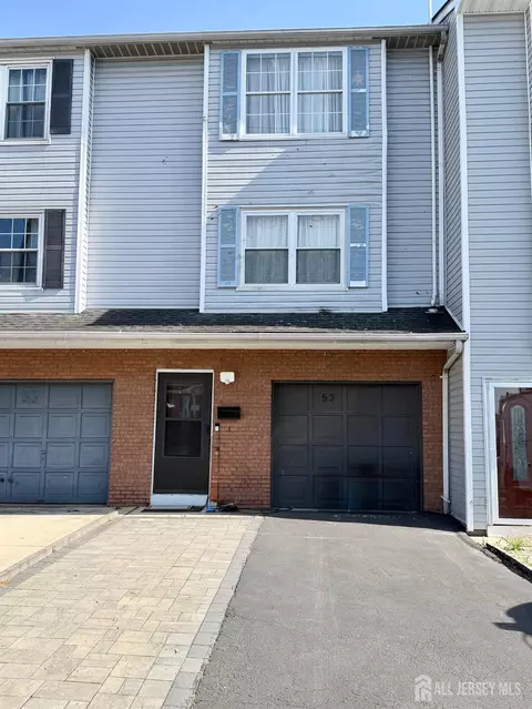 53 Larch St, Carteret, NJ 07008