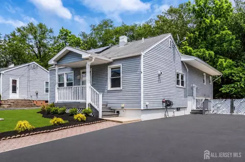 23 Old Forge Rd, Helmetta, NJ 08828