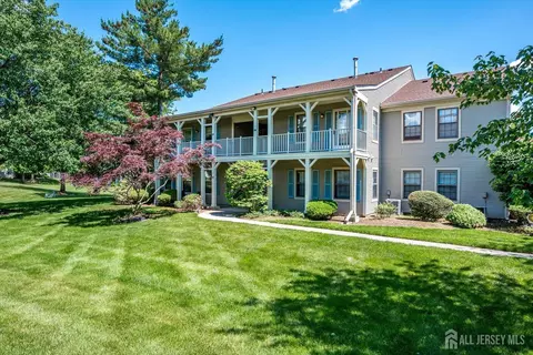 294 Hatfield Ln, East Brunswick, NJ 08816