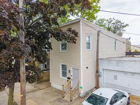409 Ogden Pl, Perth Amboy, NJ 08861