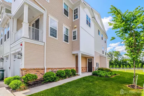 715 Station Rd, Dunellen, NJ 08812