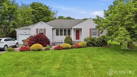 33 Ellison Rd, Somerset, NJ 08873