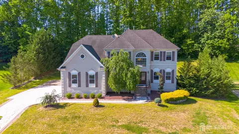 20 Forest Ln, Monroe, NJ 08831