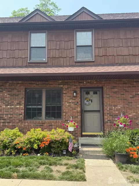 21 Quail Run Dr # -B, Jamesburg, NJ 08831