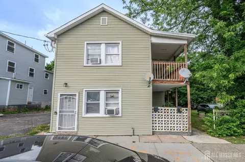 135 Baldwin St, New Brunswick, NJ 08901