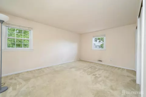 Bedroom - 31 Starlit Dr, Middlesex, NJ 08846 photo 4 of 8