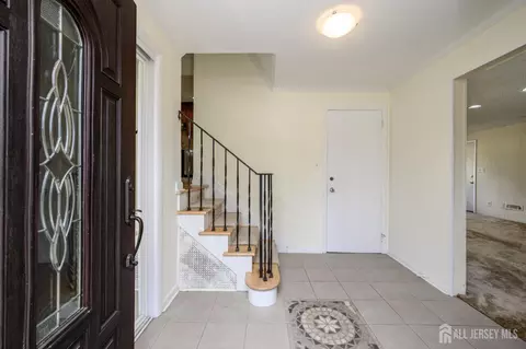 Entry Way - 31 Starlit Dr, Middlesex, NJ 08846 photo 1 of 4