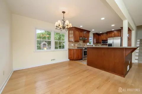 Dining - 31 Starlit Dr, Middlesex, NJ 08846 photo 1 of 1