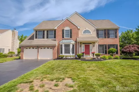 26 Kinglet Dr S, Cranbury, NJ 08512