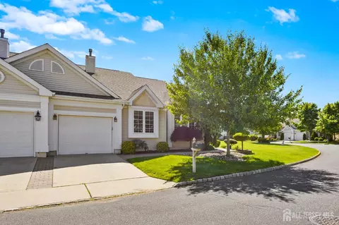 23 Stonewyck Pl, Monroe, NJ 08831