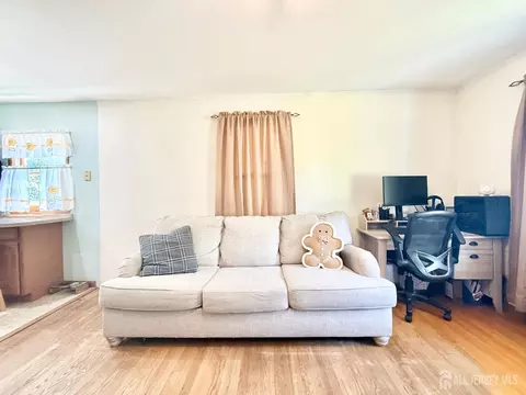 Living - 105 Old Post Rd, Edison, NJ 08817 photo 1 of 2